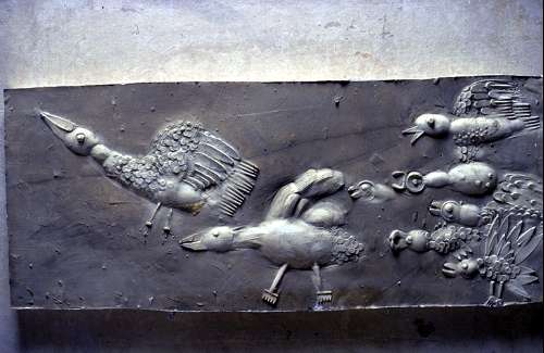 Grundschule Relief